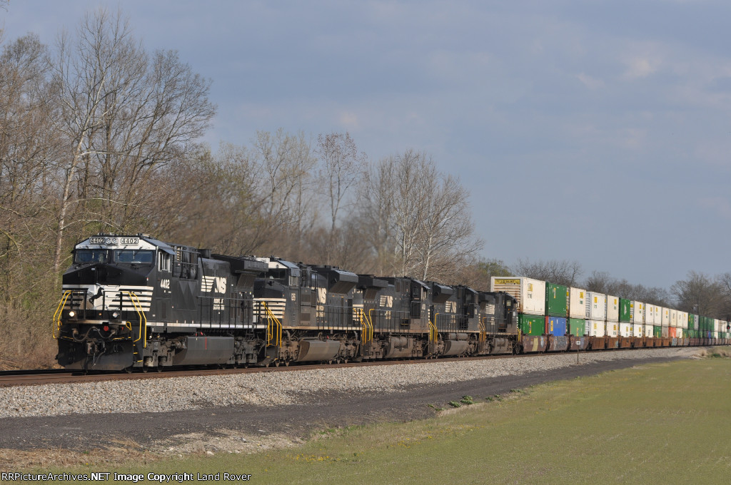 NS 4402 West 